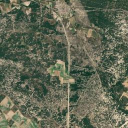 Navalilla High Resolution Satellite Map