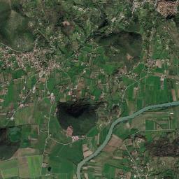 Piana di Monte Verna High Resolution Satellite Map
