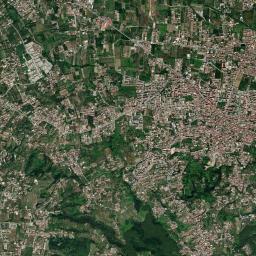 Calvizzano High Resolution Satellite Map