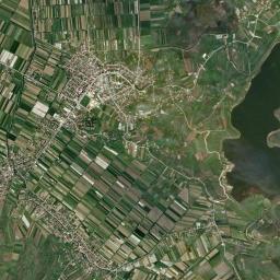 Roskovec High Resolution Satellite Map