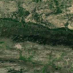 Navaquesera High Resolution Satellite Map