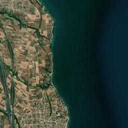 Makrýgialos High Resolution Satellite Map