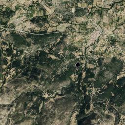 Becedas High Resolution Satellite Map