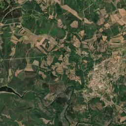 Quadrazais High Resolution Satellite Map