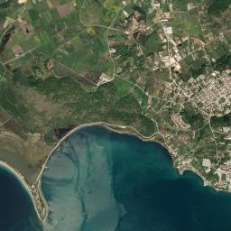 Néa Seléfkeia High Resolution Satellite Map