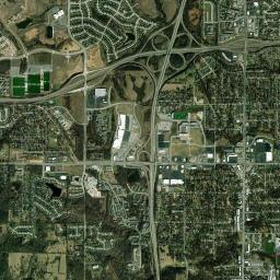 8101-8127 North Oak Trafficway, Kansas City Satellite Map