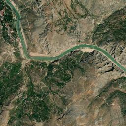 Kemaliye High Resolution Satellite Map