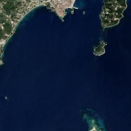 Skiáthos High Resolution Satellite Map