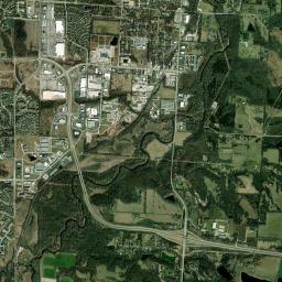 2401 West 131st Street, Leawood, KS Satellite Map