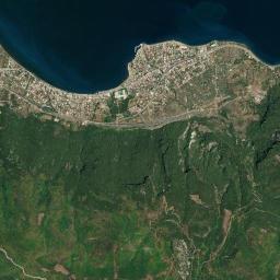 Kaména Voúrla High Resolution Satellite Map