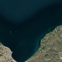 Áyios Konstandínos High Resolution Satellite Map