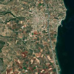 Livanátes High Resolution Satellite Map