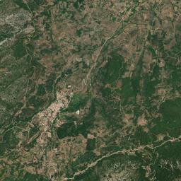 Agía Triáda High Resolution Satellite Map