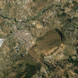 Castillo de Locubín High Resolution Satellite Map