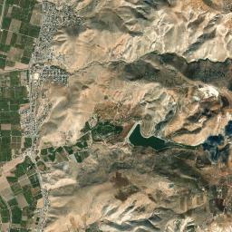 Waqqāş High Resolution Satellite Map