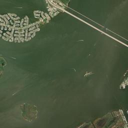 Tiki Island High Resolution Satellite Map