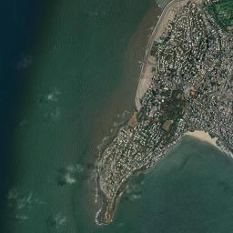 Breach Candy High Resolution Satellite Map