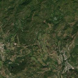 Esquías High Resolution Satellite Map