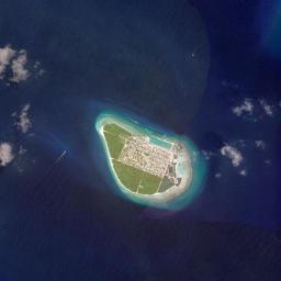 Manadhoo High Resolution Satellite Map