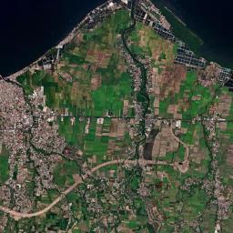 Besuki High Resolution Satellite Map