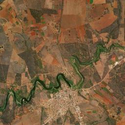 Canarana High Resolution Satellite Map