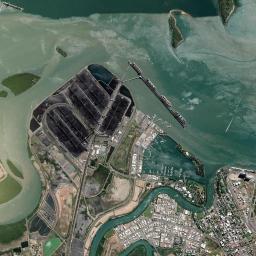 Gladstone Central High Resolution Satellite Map