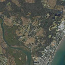 Beachmere High Resolution Satellite Map