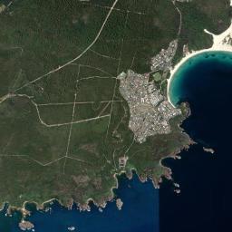 Fingal Bay High Resolution Satellite Map