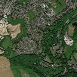 73 Balmoral Avenue, Huddersfield, West Yorkshire Satellite Map