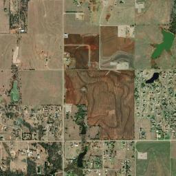 51288-71802 North Rockwell Avenue Satellite Map