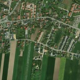 Tyniec Mały map(satellite map)