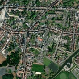 Saint-Amand-les-Eaux map(satellite map)