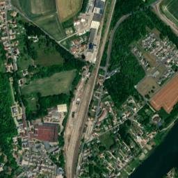 Saint-Pierre-du-Vauvray map(satellite map)