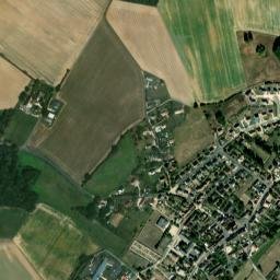 Azé map(satellite map)
