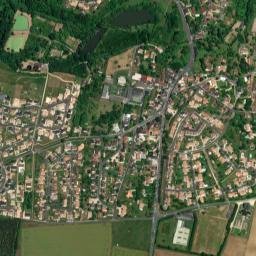 Roches-Prémarie-Andillé map(satellite map)