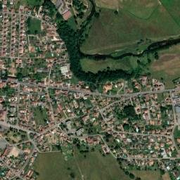 Pouilly-sous-Charlieu map(satellite map)