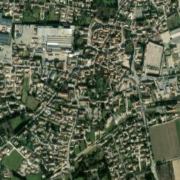 Camaret-sur-Aigues map(satellite map)