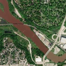 501-599 S 21st St, Manitowoc, WI 54220 High Resolution Satellite Map