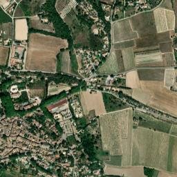 Cucuron map(satellite map)