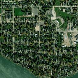 729 Lake Avenue Worthington MN 56187 High Resolution Satellite Map