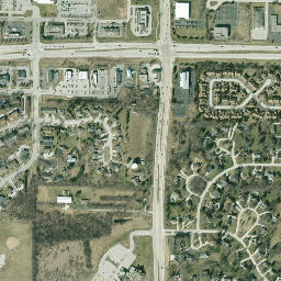 345 Pewaukee Rd, Pewaukee, WI 53072, USA High Resolution Satellite Map