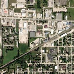 662-666 W Milwaukee St New Hampton High Resolution Satellite Map