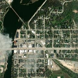 90 East Bremer Avenue, Waverly, IA 50677 High Resolution Satellite Map