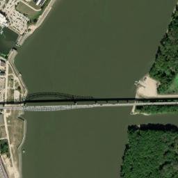 Julien Dubuque Bridge East Dubuque High Resolution Satellite Map