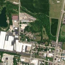 258 May Street, Sycamore, IL 60178, USA High Resolution Satellite Map