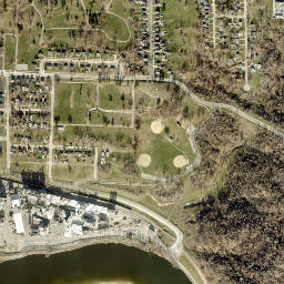 1671 12th Ave SE, Cedar Rapids, IA 52401 Satellite Map