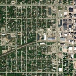 800-898 Commercial Street, Grinnell, IA High Resolution Satellite Map