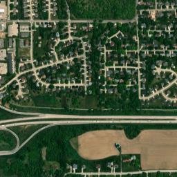 1313-1317 W 13th St S Newton IA High Resolution Satellite Map