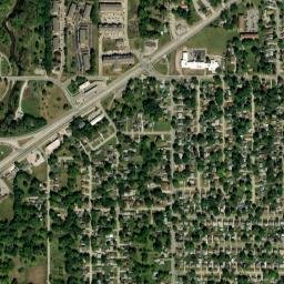 3583 E 37th St Des Moines Iowa High Resolution Satellite Map