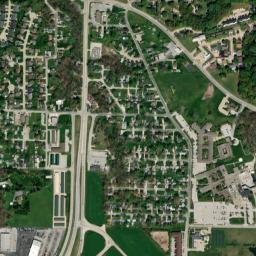 1697 33rd Ave Ct East Moline IL High Resolution Satellite Map